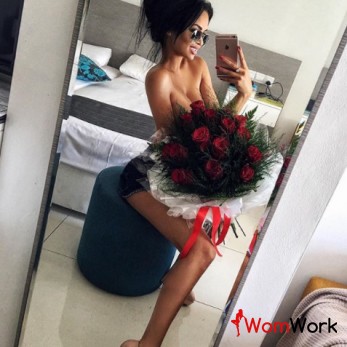 Используй свою красоту! Я предоставлю тебе возможность получить всё!