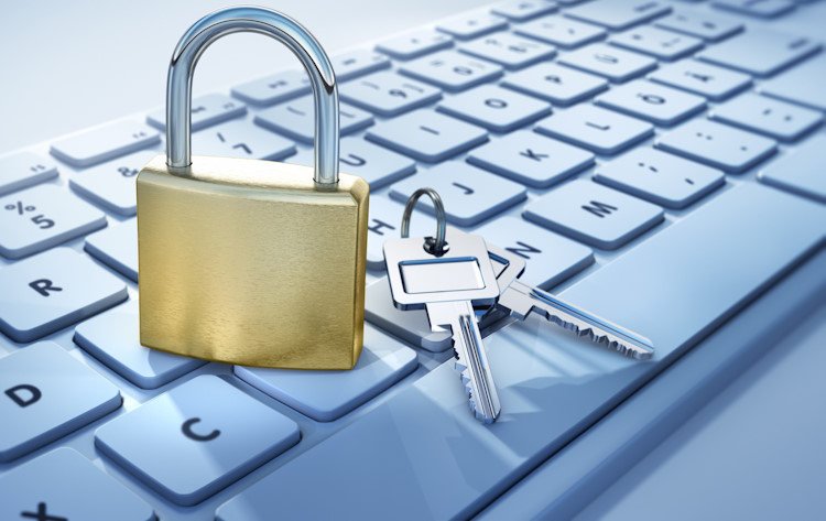 защита личной информации девушки