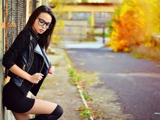 ИЩЕМ ДЕВЧОНОК! ЕСЛИ ХОТИТЕ ХОРОШО ЗАРАБАТЫВАТЬ!