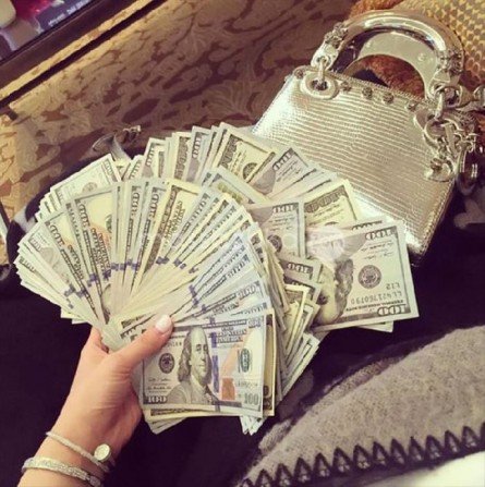 ДЕВУШКИ ТРЕБУЮТСЯ В СОЧИ!