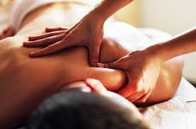 Объявляется набор самых лучших массажисток!