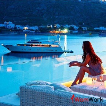 Нам требуется модель для сотрудничества!