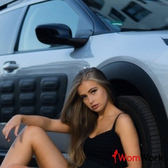 Требуется девушка до 42 лет на подработку